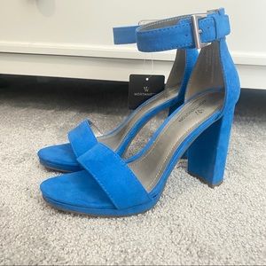 NWT Worthington blue suede platform heels